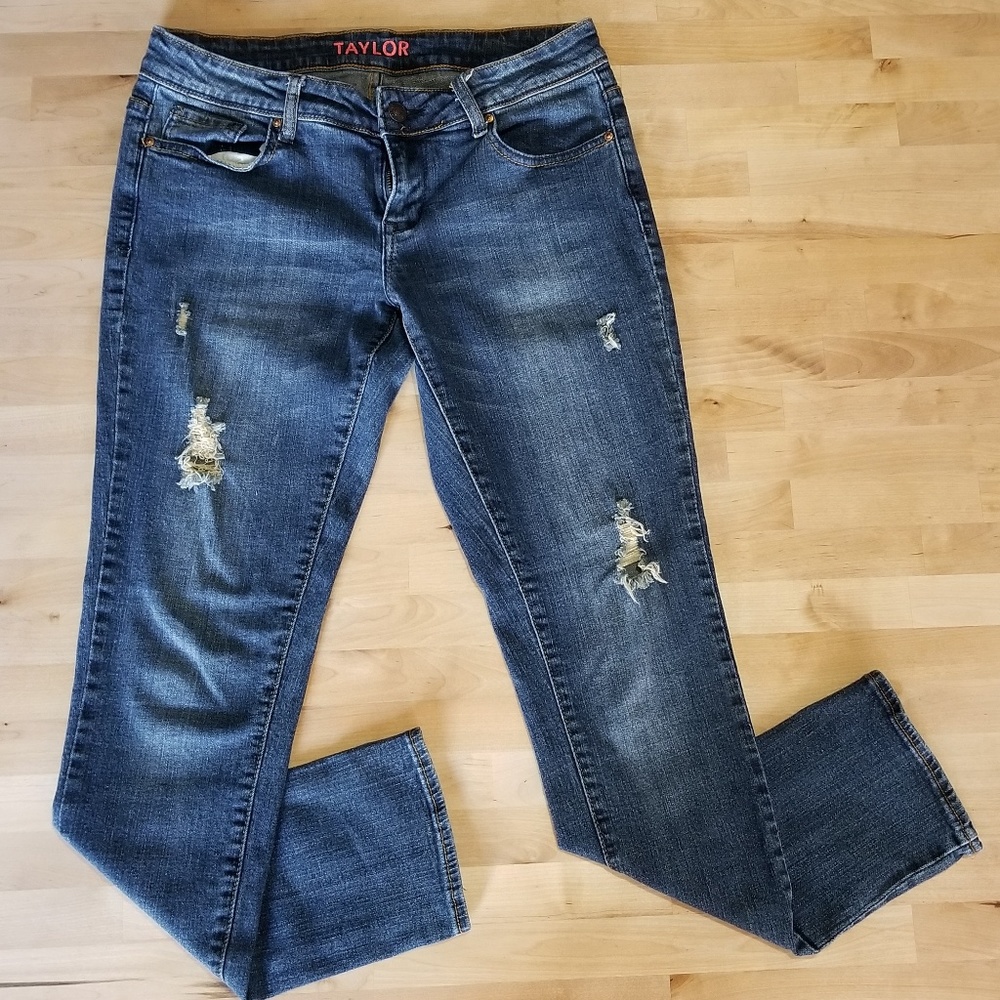 dELiA*s Taylor Ripped Distressed Skinny Jeans Sz 8